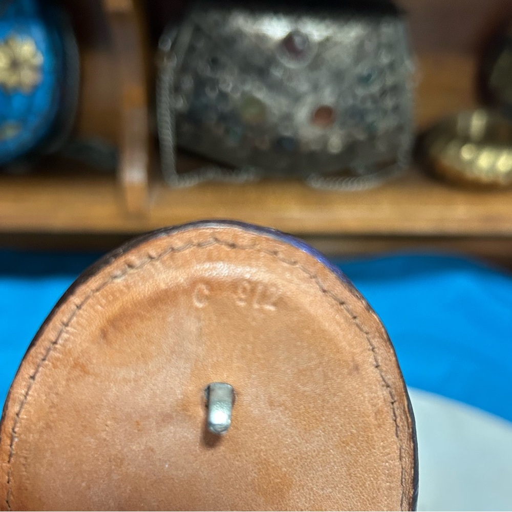 Leather hand made belt buckle with velour accent. Vintage - Picture 7 of 8